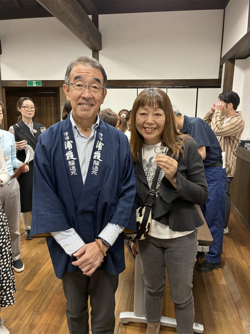 Miyuki with the master brewer at Urakasumi in Miyagi